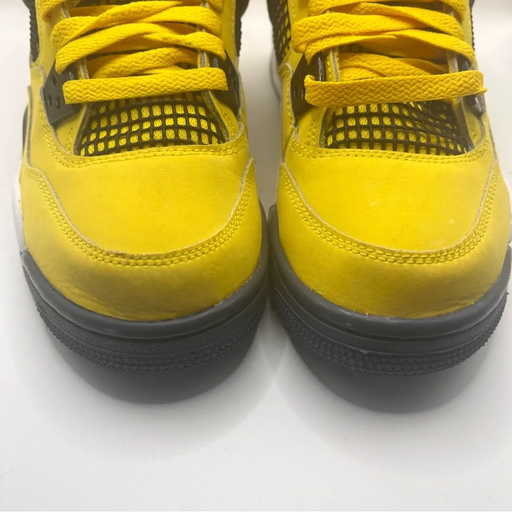 Air Jordan 4 Lightning 2021 GS 5.5Y‎ Tour Yellow Hype Streetwear Sneaker
